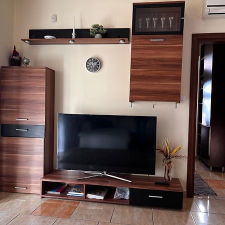 Airport Road/Repter Koezeli Haz Privat Parkoloval Apartment Budapesta Exterior foto