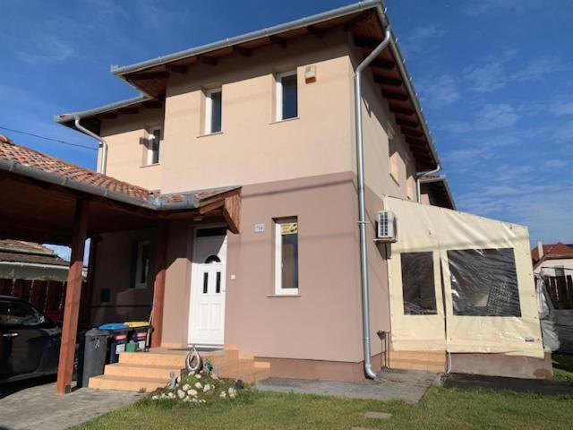 Airport Road/Repter Koezeli Haz Privat Parkoloval Apartment Budapesta Exterior foto