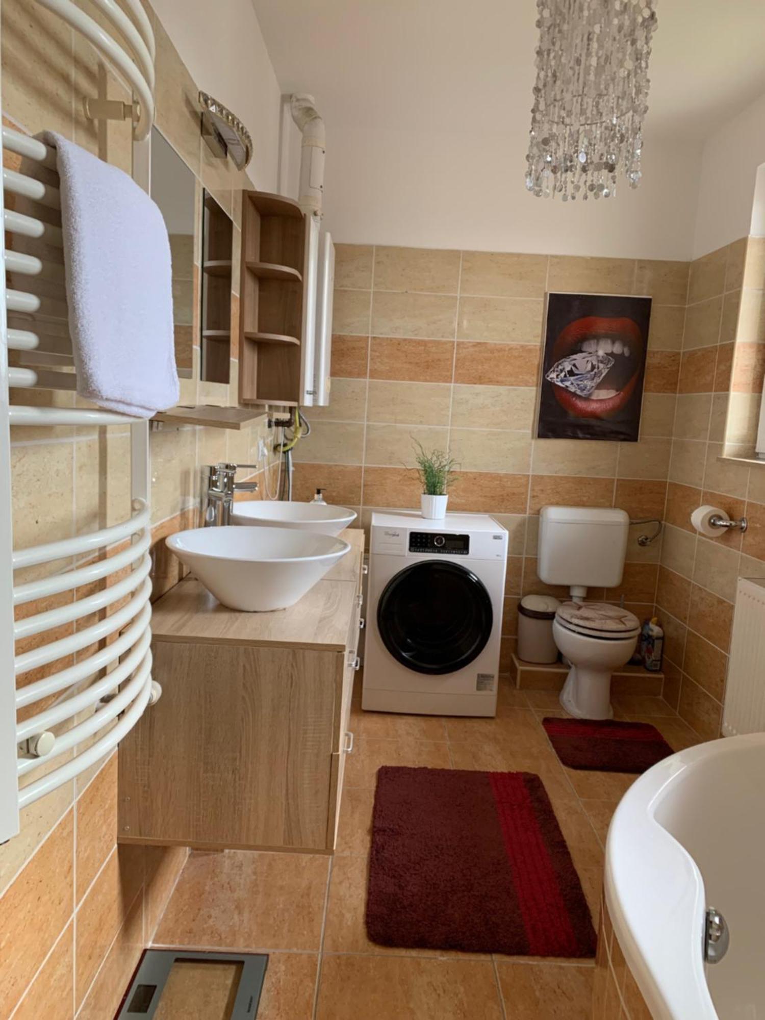 Airport Road/Repter Koezeli Haz Privat Parkoloval Apartment Budapesta Exterior foto